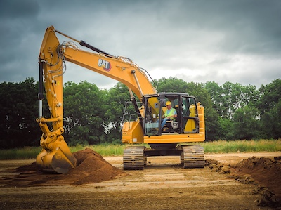 O nouă configurație de tren de rulare heavy-duty pentru excavatorul Cat 325