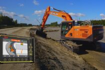 Develon and Leica Geosystems expand 3D machine control availability to all 9 Series Crawler Excavators