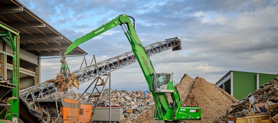 Un nou excavator manipulator SENNEBOGEN în Seria G