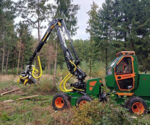 Kesla Oyj își extinde oferta de macarale pentru harvestere mici