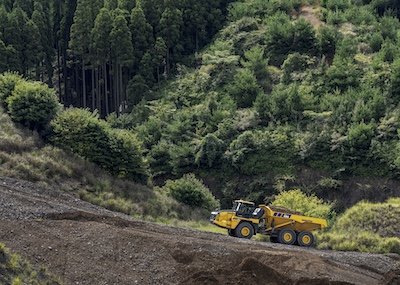 Komatsu a lansat camionul articulat de generație nouă HM460-6