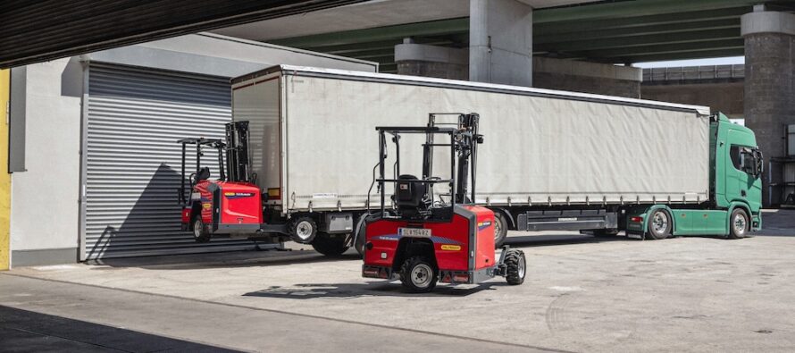 Palfinger lansează stivuitorul compact montat pe camion cu scaun central FLM 15