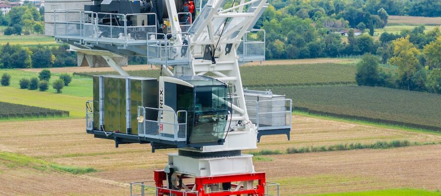 Raimondi a lansat la Conexpo 2026 macaraua turn cu braț înclinat Terex CTL 712-45