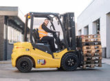 Cat Lift Trucks extinde gama entry-level EQ