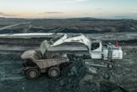 Liebherr lansează noul excavator minier R 9100 Generation 8