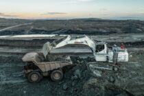 Liebherr lansează noul excavator minier R 9100 Generation 8