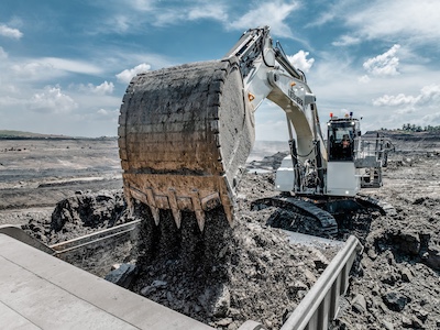 Liebherr lansează noul excavator minier R 9100 Generation 8