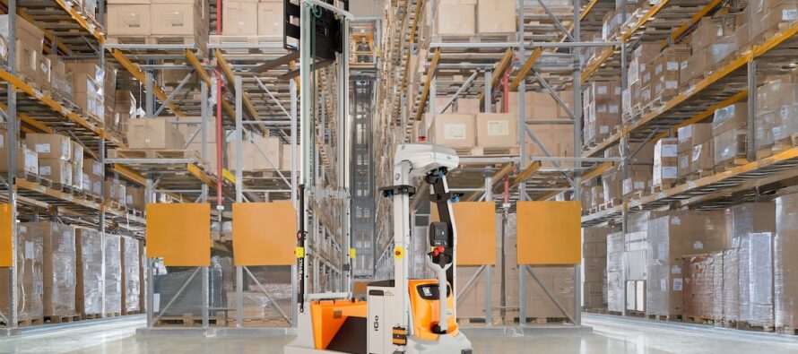 Still își extinde portofoliul de automatizare cu noul stivuitor automat EXV-CB iGo