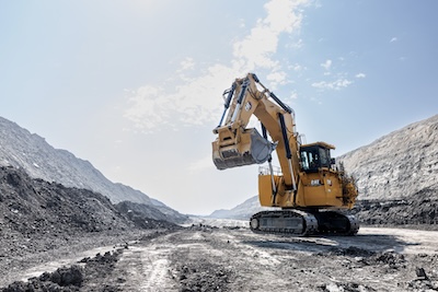 Noul excavator hidraulic Cat 6040 îmbunătățește productivitatea și eficiența în operațiunile miniere