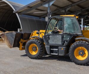 Soluția BKT pentru o varietate de operațiuni dificile: MULTIMAX MP 527
