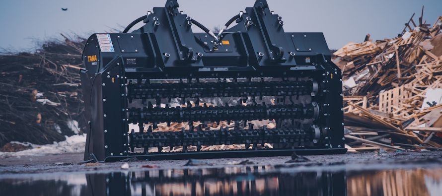 Tana expands waste pre-shredding portfolio with Multi Waste buckets MWB17 and MWB23