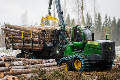 Utilajele forestiere John Deere seria H cresc productivitatea și eficiența operațională