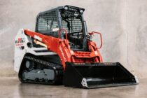 Takeuchi prezintă noul încărcător compact pe șenile TL11R3