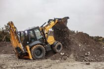 Putere, confort și control pentru emblematicul buldoexcavator CASE 580SV