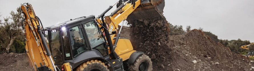 Putere, confort și control pentru emblematicul buldoexcavator CASE 580SV