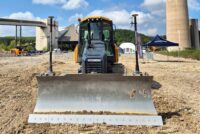 Hyundai și Leica Geosystems fac disponibil sistemul 3D machine control pe buldozerul HD130A
