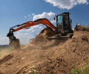 Develon launches new upgraded DX35Z-7 mini excavator