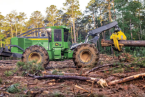 Seria L-III de tractoare articulate forestiere John Deere oferă noi niveluri de confort și eficiență