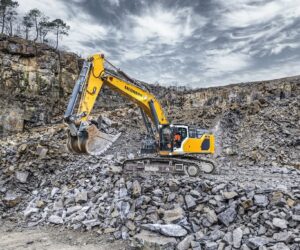 Steinexpo 2026: Liebherr lansează în premieră mondială o gamă de excavatoare pe șenile în clasa de 50 tone