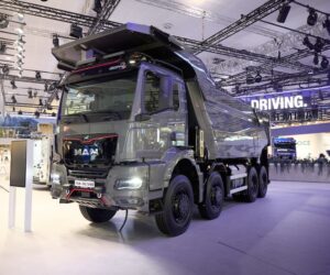 Premiere at the IAA: 60-tonne truck for mining
