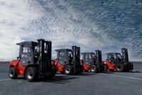 Stivuitoarele off-road Magni oferă versatilitate în logistică și manipulare industrială