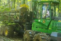 ELMAS a livrat un forwarder John Deere 1510G de ultimă generație către Borsilv