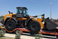 Cum susțin încărcătoarele frontale CASE 821G Evolution ritmul alert din stațiile West Group
