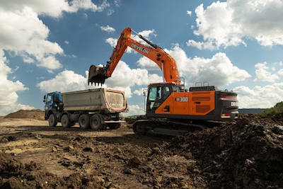 Develon adaugă un al cincilea model în noua gamă de excavatoare Seria 9