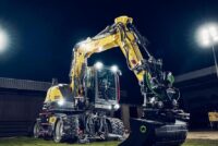 Performanță într-un concept integrat: noul excavator pe roți Wacker Neuson EW135