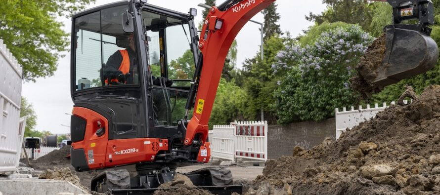 Kubota lansează miniexcavatoarele compacte KX016-5 și KX019-5 de generație nouă